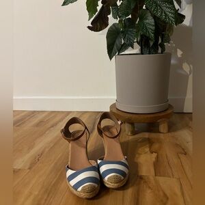 Ladies Size 8.5M Caslon Wedge Sandals